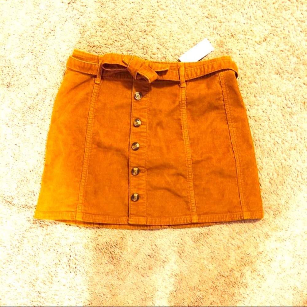 Cute Mustard color Skirt! Cover photo is mine!